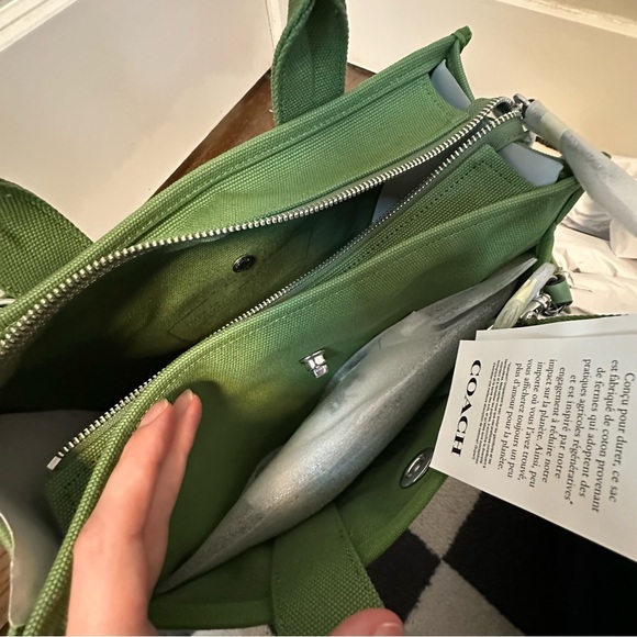 Coach - Medium Cargo Tote Bag Green - Picture 13 of 15